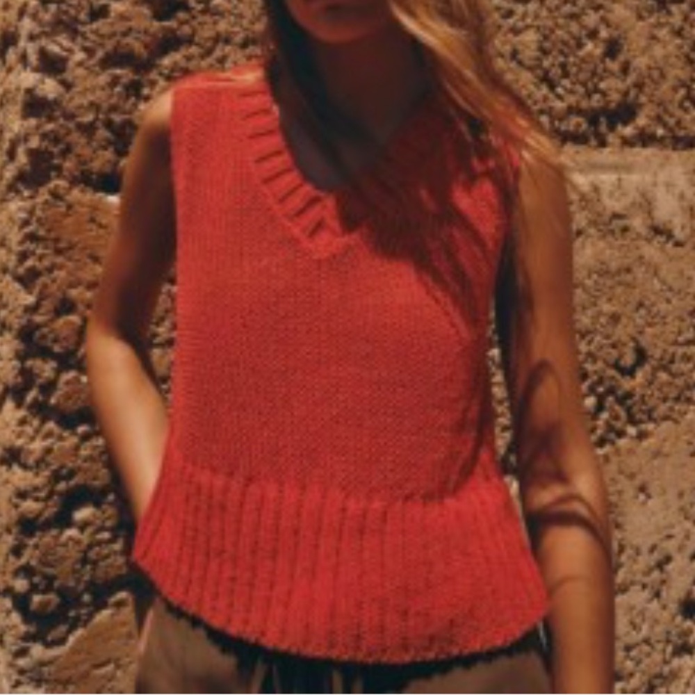 ♥️ Zara cropped Red Knit Sleeveless Top